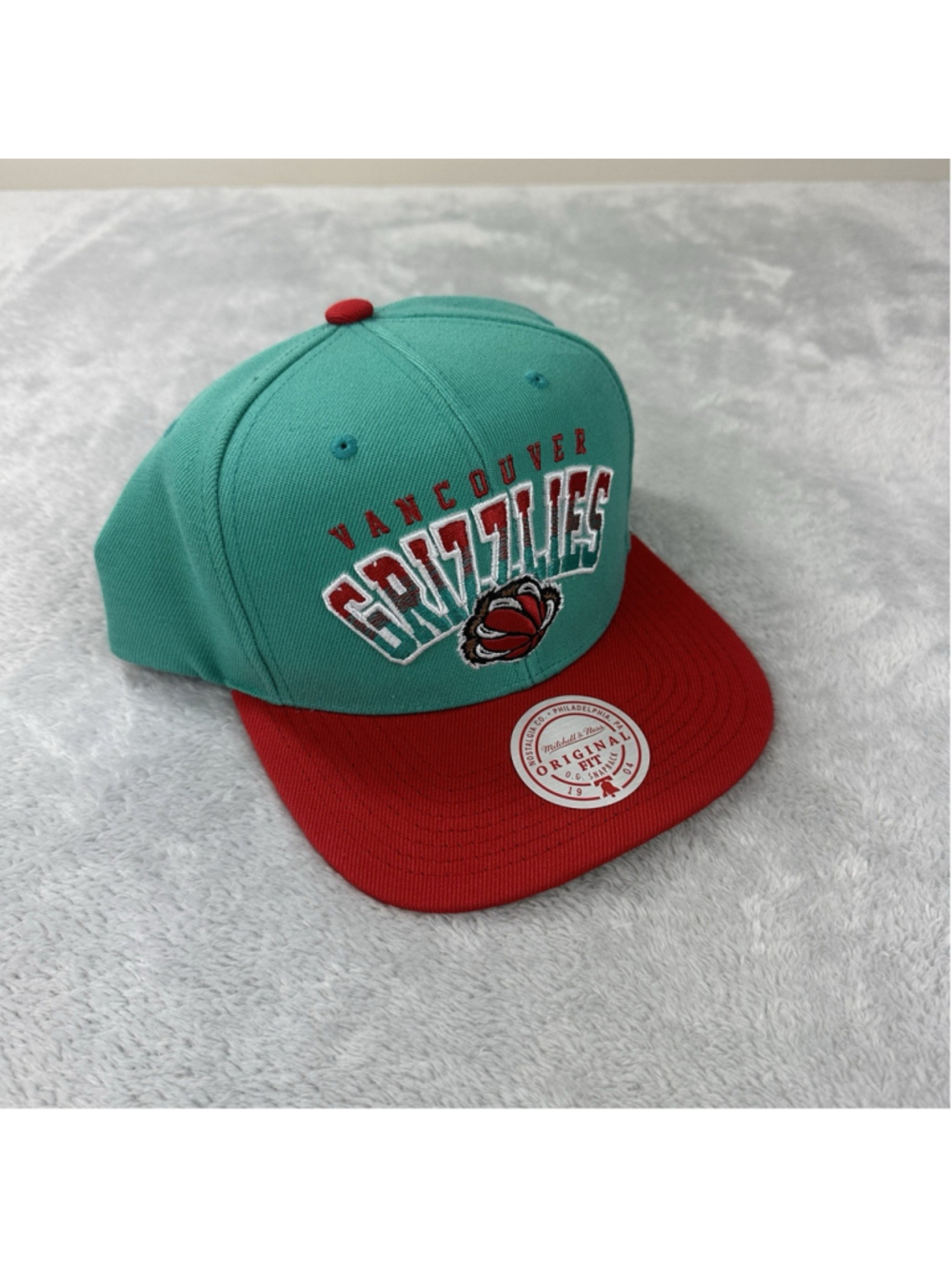 Mitchell Ness Vancouver Grizzlies 100% Polyester Teal And Red Snapback Hat